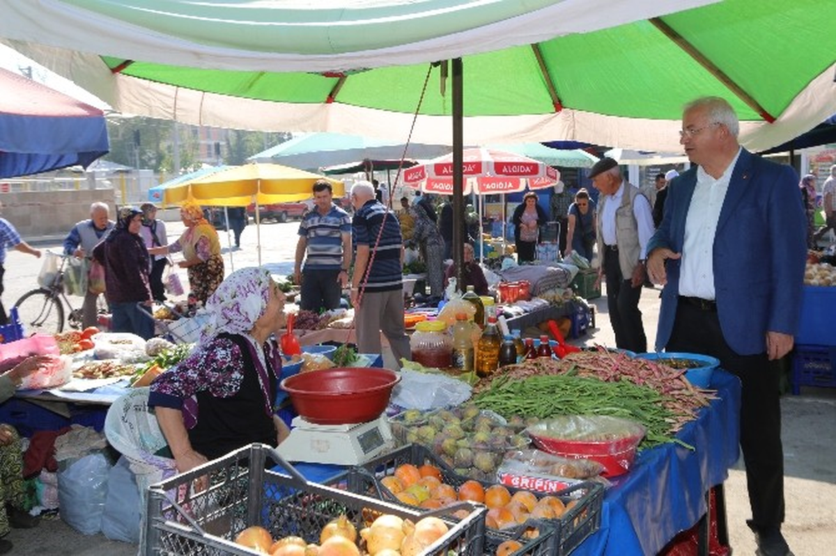 Torbalı\'da Organik Pazarın İhalesi Yapıldı
