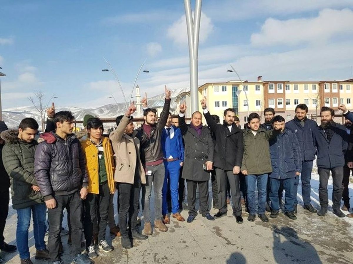 Tügva\'lı Gençler Halep İçin Haykırdı