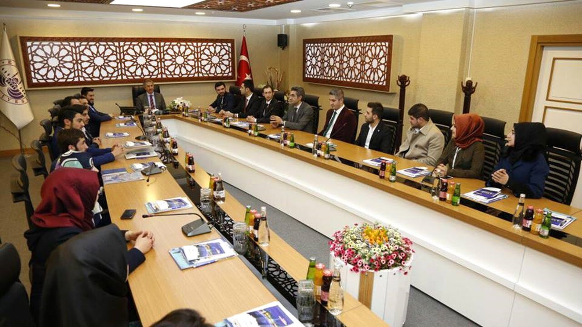 TÜGVA Üyeleri Başkan Yanılmaz\'ı Ziyaret Etti