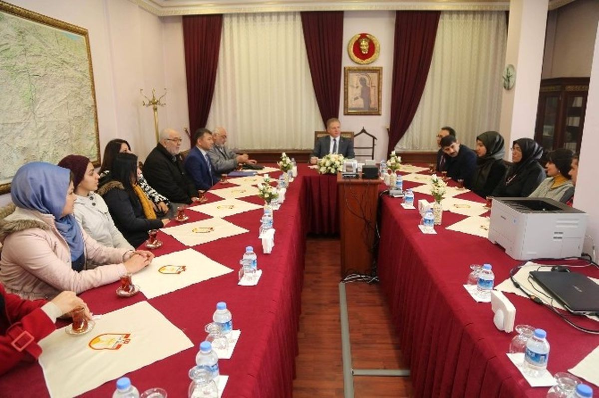 Yabancılar Günü Dolayısıyla Vali Gül\'e Ziyaret