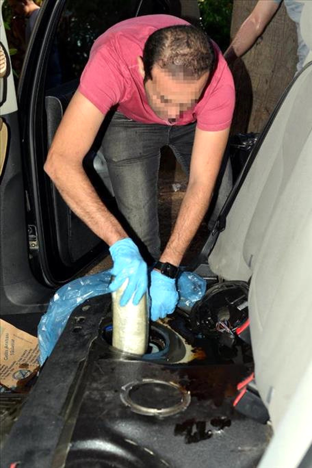 Yakıt Deposundan 2,5 Kilo Uyuşturucu Çıktı