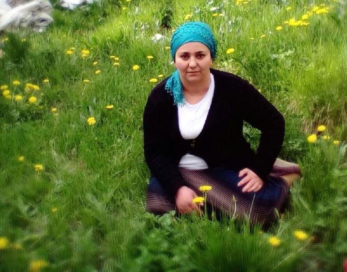 Yüksekova\'da 3 Çocuk Annesi Bıçaklanarak Öldürüldü