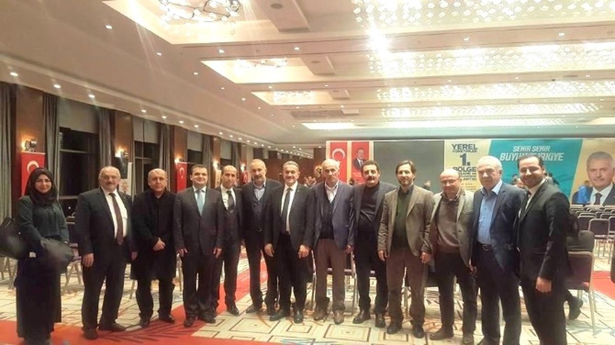 AK Parti Bursa\'da Toplandı