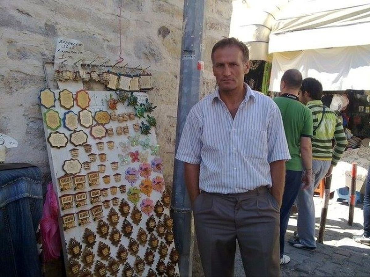 Antalya\'da Biri Kadın 2 Kişi Evde Başından Vurulmuş Halde Bulundu