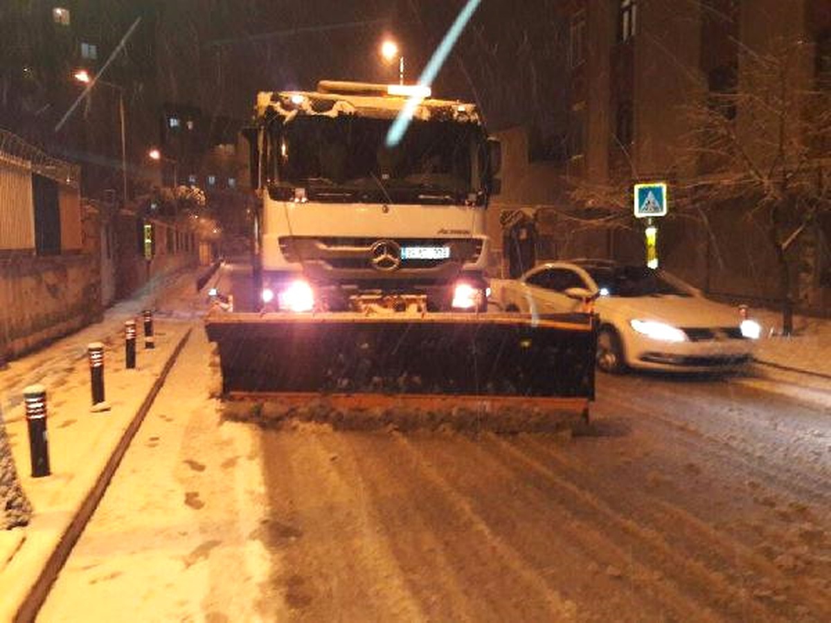 Çamlıca Tepesi ve Yüksek Yerlerde Kar Tuttu