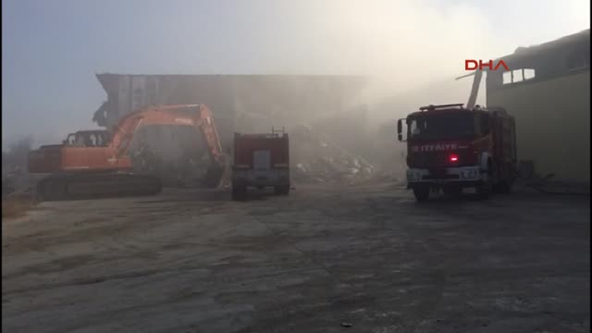Denizli Ayçekirdeği Deposunda Korkutan Yangın