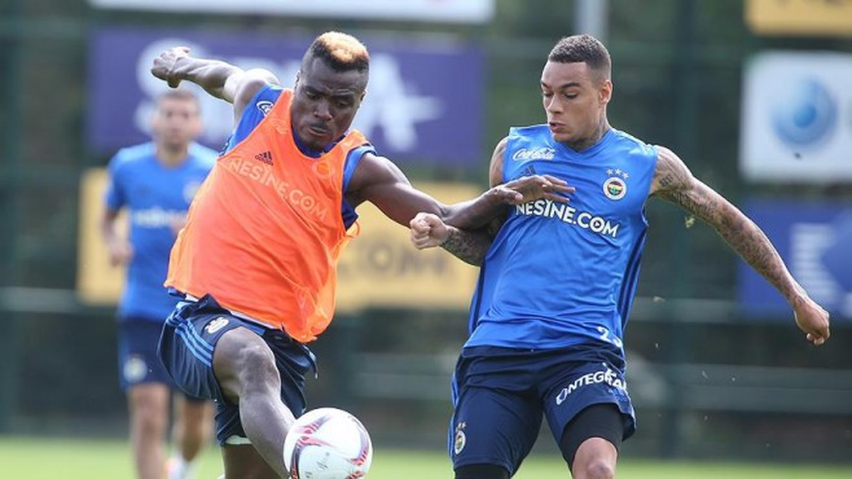 Emenike ve Van Der Wiel Kadro Dışı