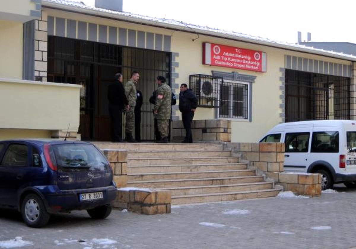 Fırat Kalkanı\'nda Yaralanan Astsubay Şehit Oldu