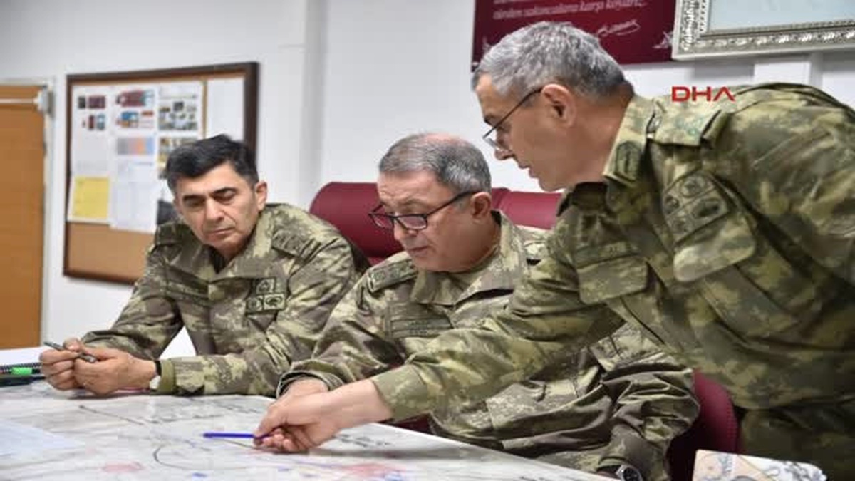 Gaziantep Orgeneral Hulusi Akar, Gaziantep ve Kilis\'te Konuşlu Olan Birliklerde Inceleme ve...