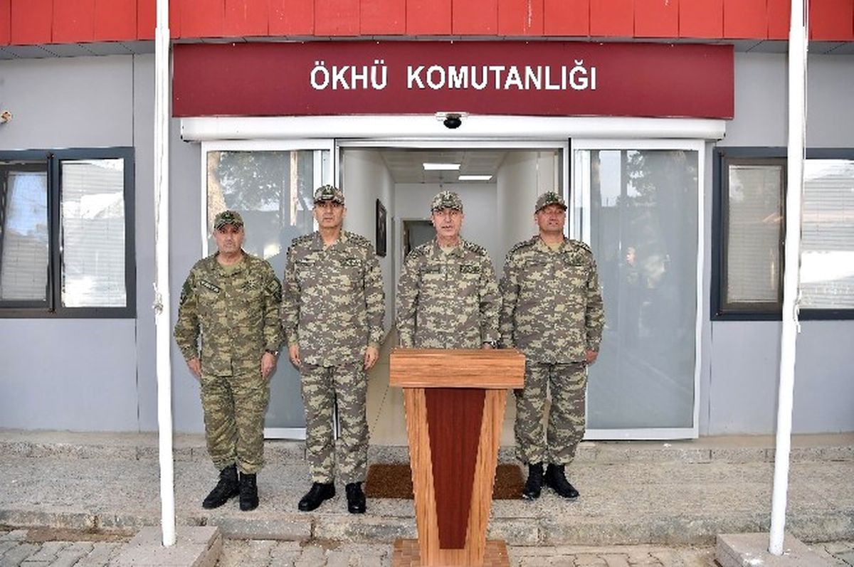 Genelkurmay Başkanı Akar, Elbeyli İlçesindeki Sınır Birliklerini Denetledi
