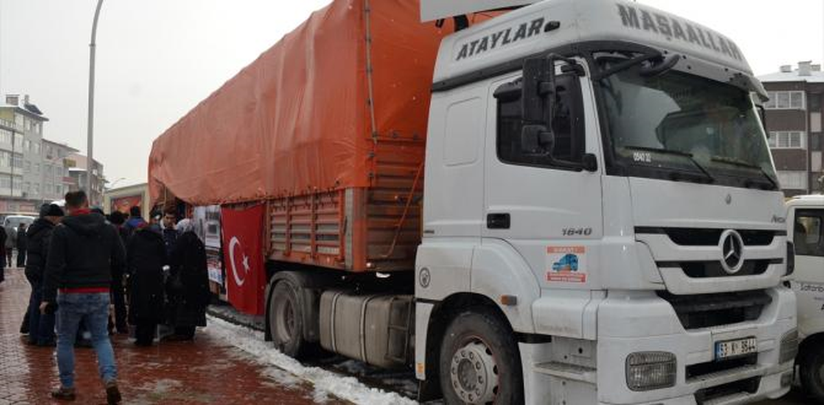 Halep\'e Yol Açın" Kampanyası