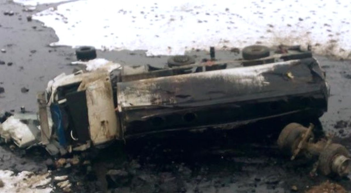 Iğdır\'da Tanker Şarampole Yuvarlandı: 1 Ölü, 2 Yaralı