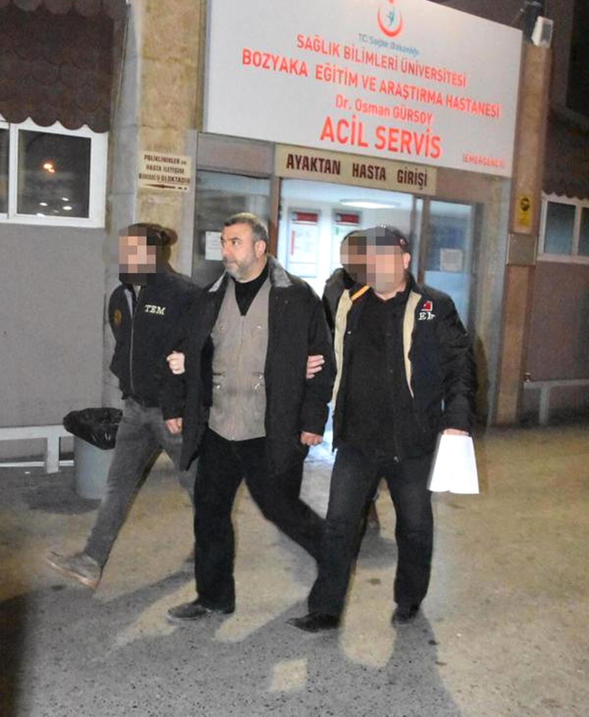 İzmir\'de Sosyal Medyadan Terörü Öven 8 Kişi Tutuklandı