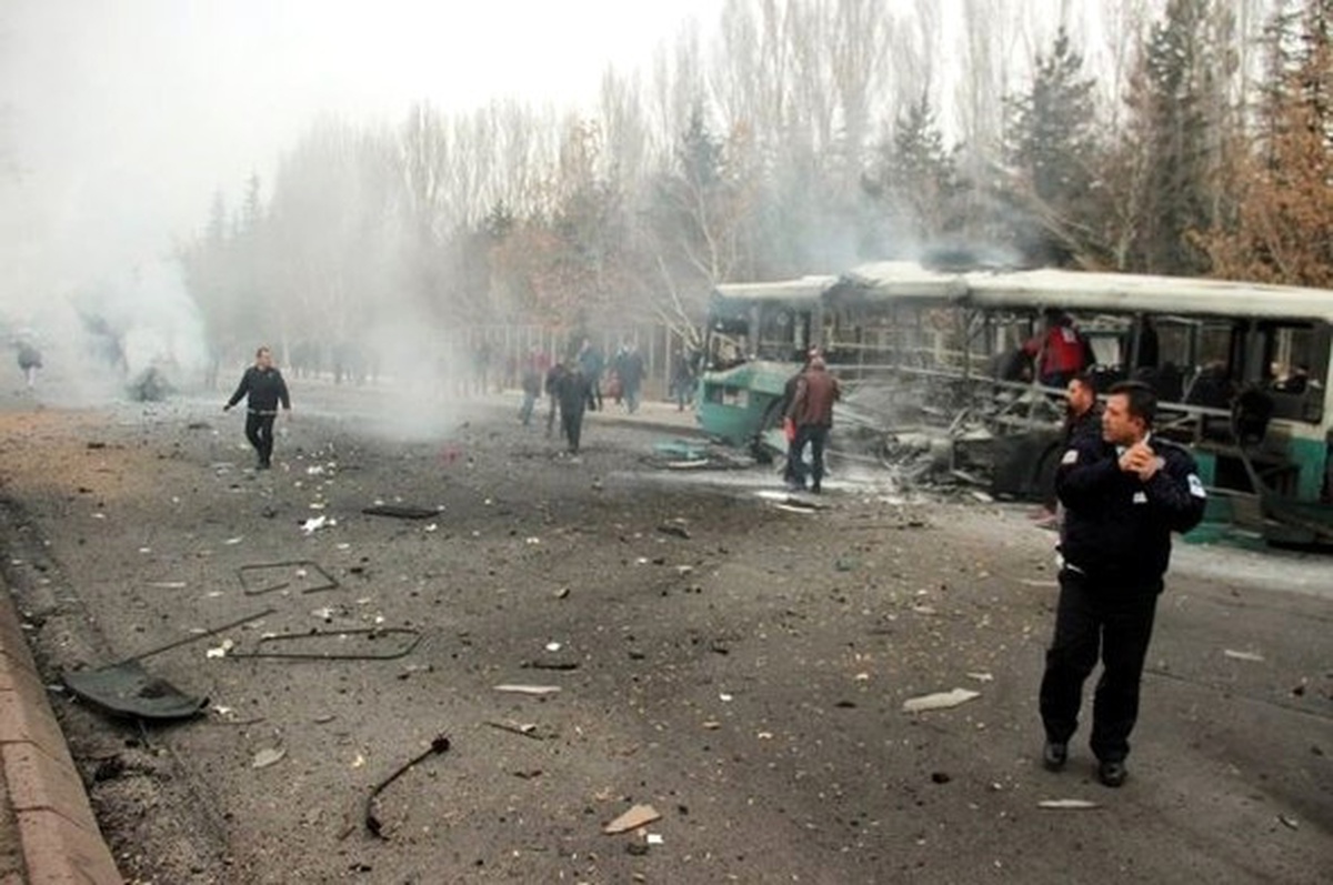 Kayseri\'de Patlatılan Bombalı Aracın Plakası Sahte Çıktı