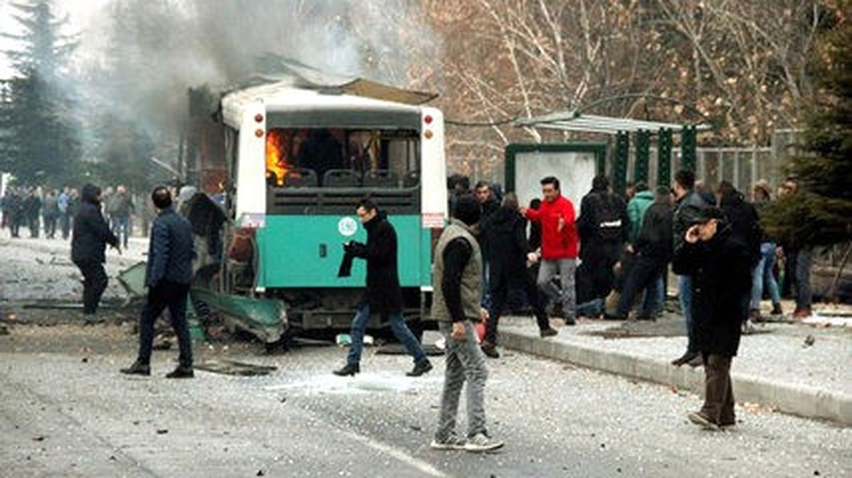 Kayseri\'de Terör Saldırısı: 13 Şehit 56 Yaralı