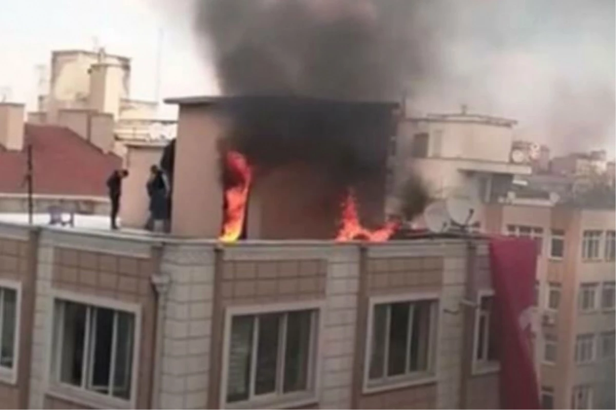 Kayseri\'deki Patlama Sonrası HDP Binasına Saldırı