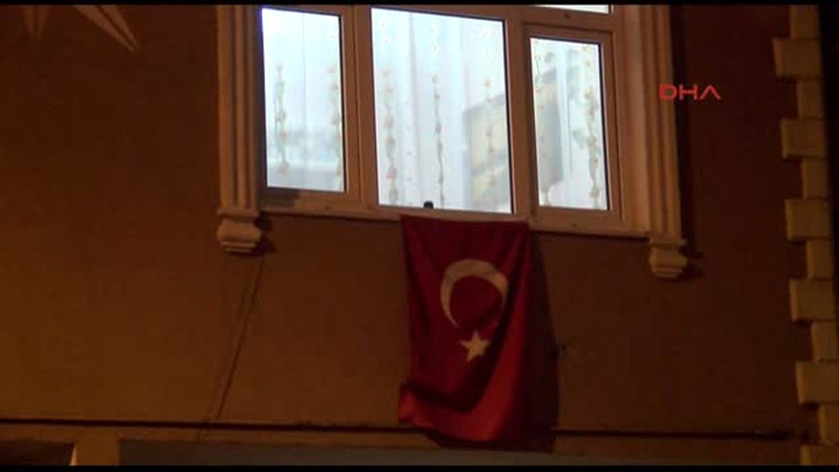 Kayseri Şehidinin Bayrampaşa\'daki Baba Ocağına Ateş Düştü