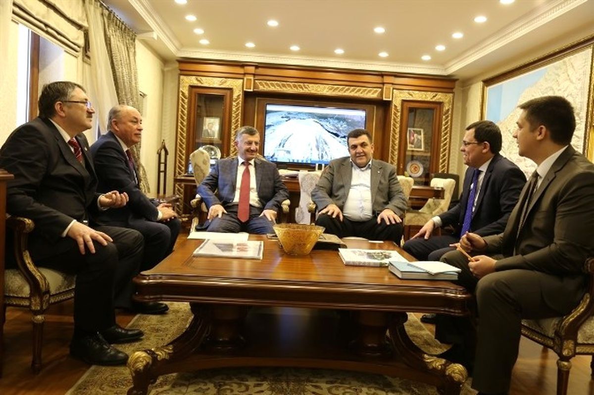 Rize Kafkasya\'ya Açılıyor