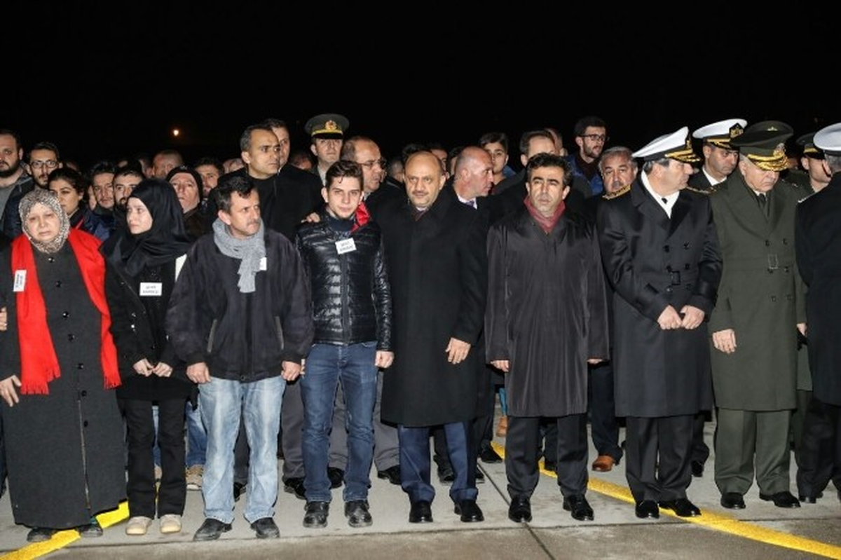 Şehit Özen\'in Naaşı Kocaeli\'ye Getirildi