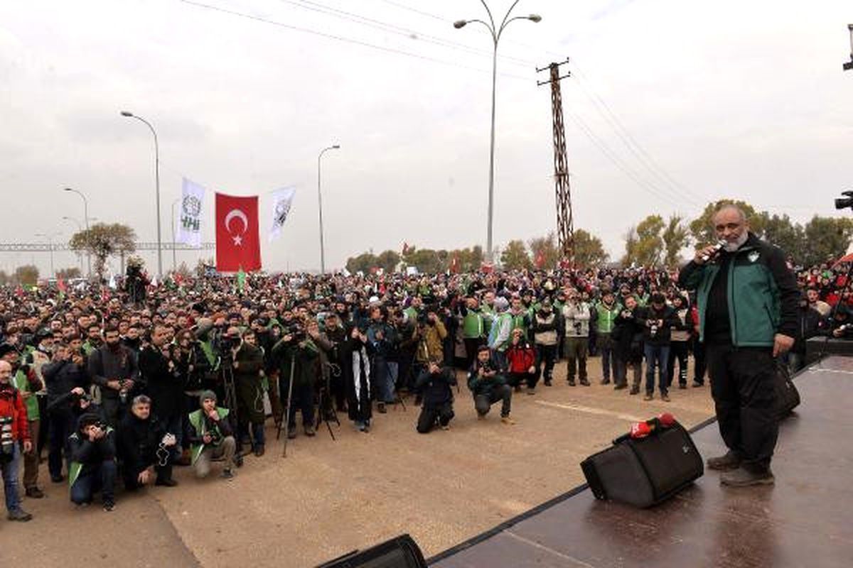Sınırda Halep\'e Destek Mitingine 25 Bin Kişi Katıldı
