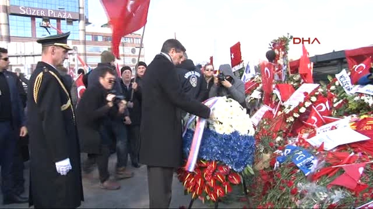 Slovenya Cumhurbaşkanından Şehit Tepesi\'ne Çelenk