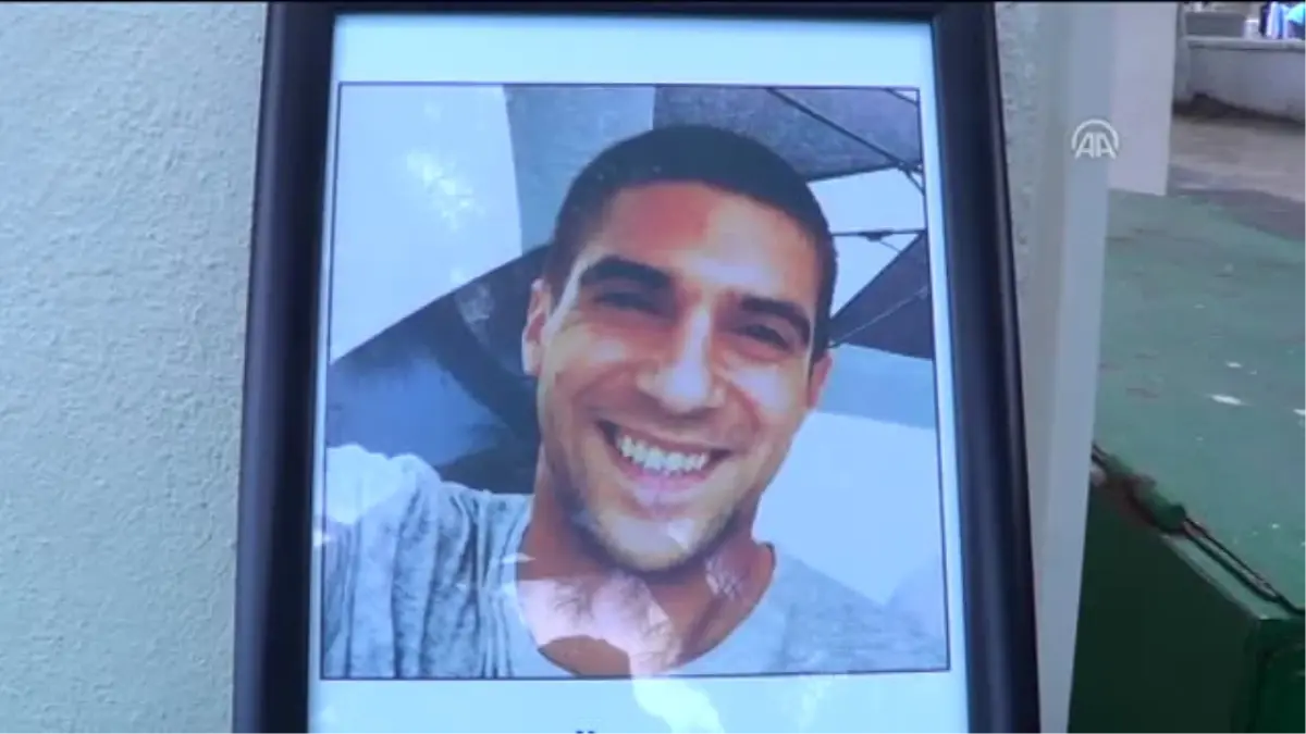 Tayland\'da Hayatını Kaybeden Ozan Kemal Kayan Toprağa Verildi