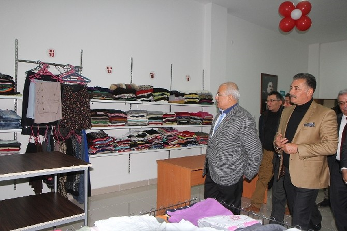 Toroslar Belediyesi, \'Hayır Çarşısı\' Açtı