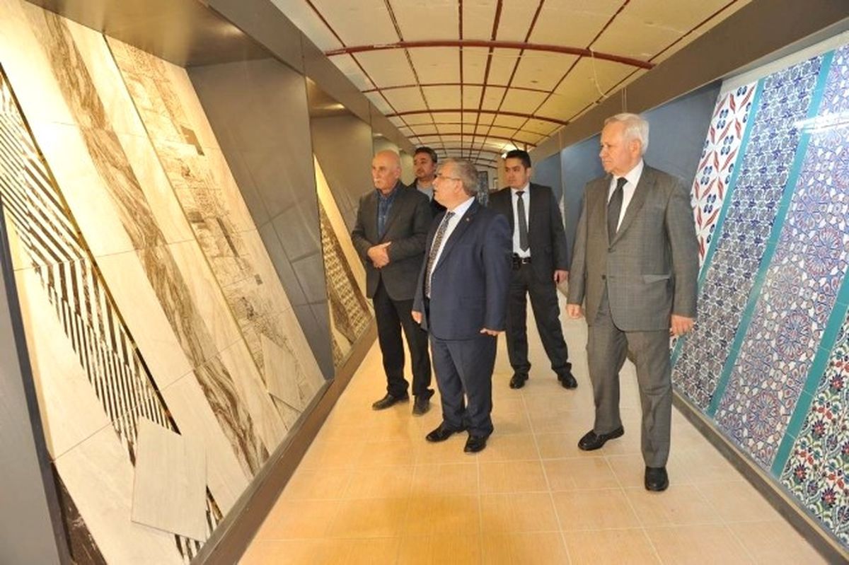 Vali Ahmet Hamdi Nayir: Çininin Başkenti Kütahya\'dır
