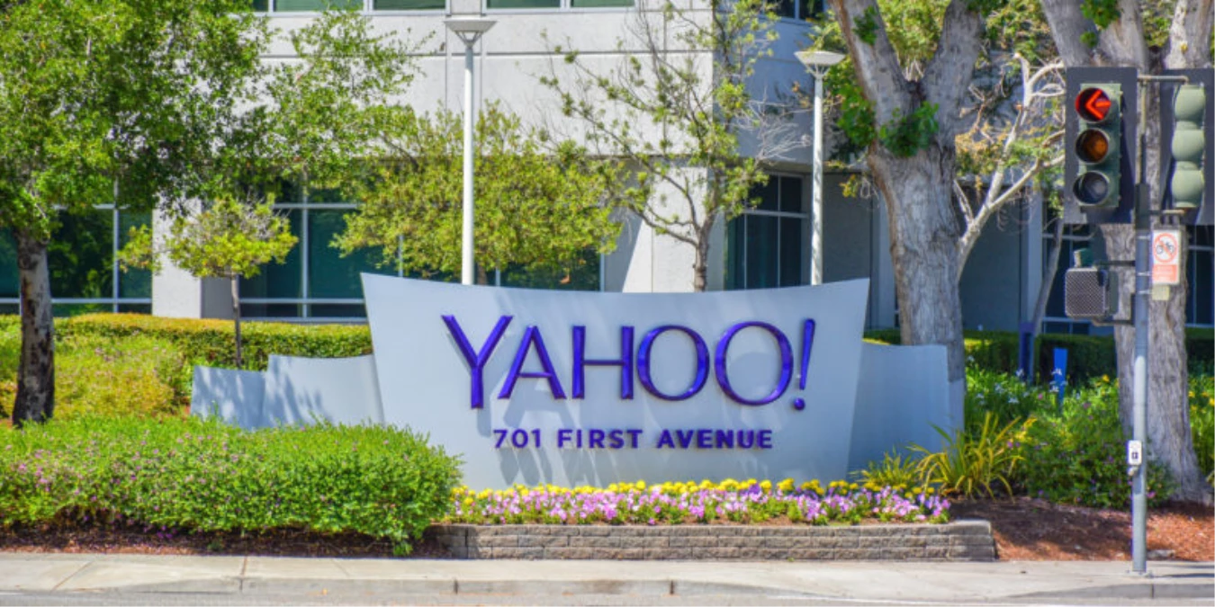 Yahoo\'nun 1 Milyar Kullanıcı Bilgisi 300 Bin Dolara Satıldı