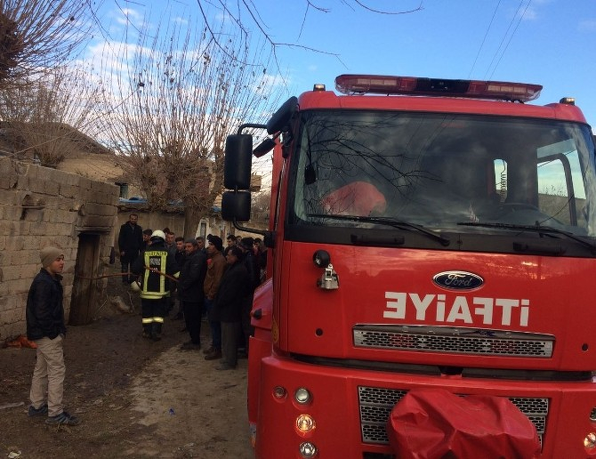 Adıyaman\'da Odunlukta Yangın