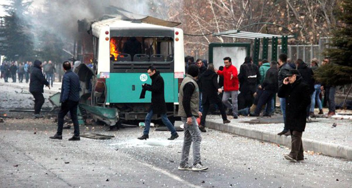 Ağrılılar Derneği Terörü Lanetledi