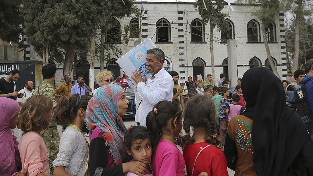 AK Parti\'den Cerablus\'a Yardım