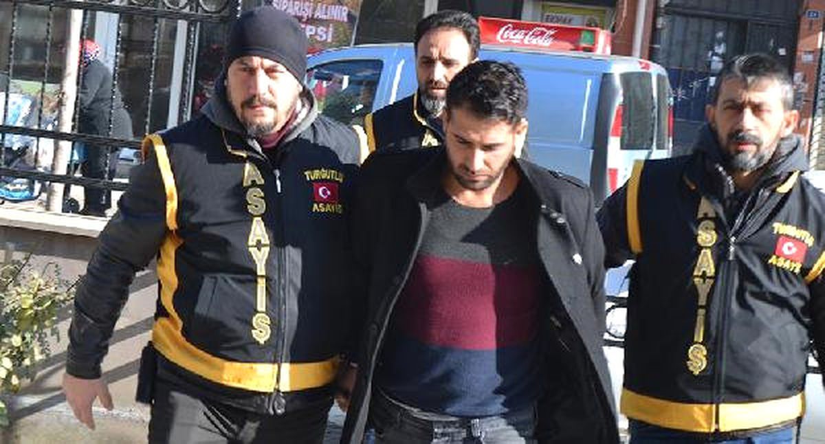 Ak Partili Eski Meclis Üyesini Öldüren Şüphelisi Teslim Oldu