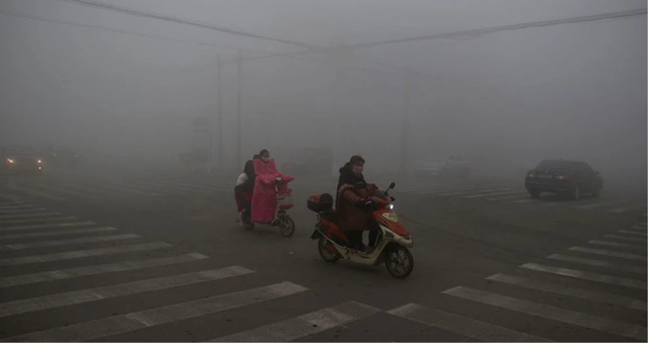 Çin\'de Hava Kirliliği Nedeniyle Kırmızı Alarm