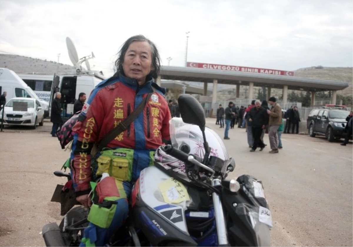 Çinli Barış Aktivisti Motosikletiyle Halep\'e Gidecek