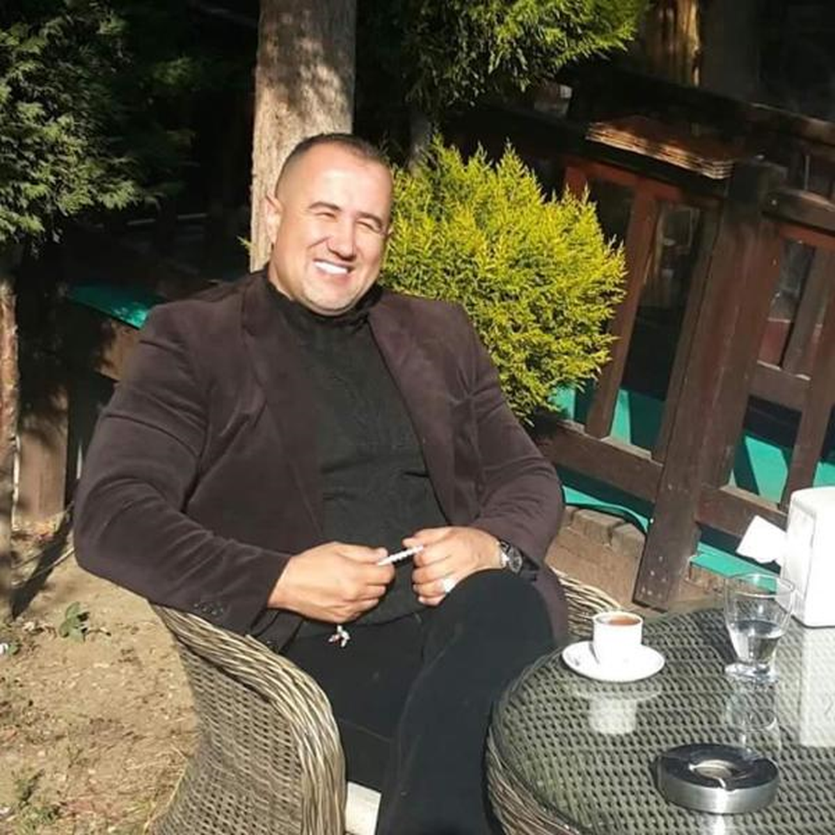 Evinin Önünde Pompalı Tüfekle Öldürüldü
