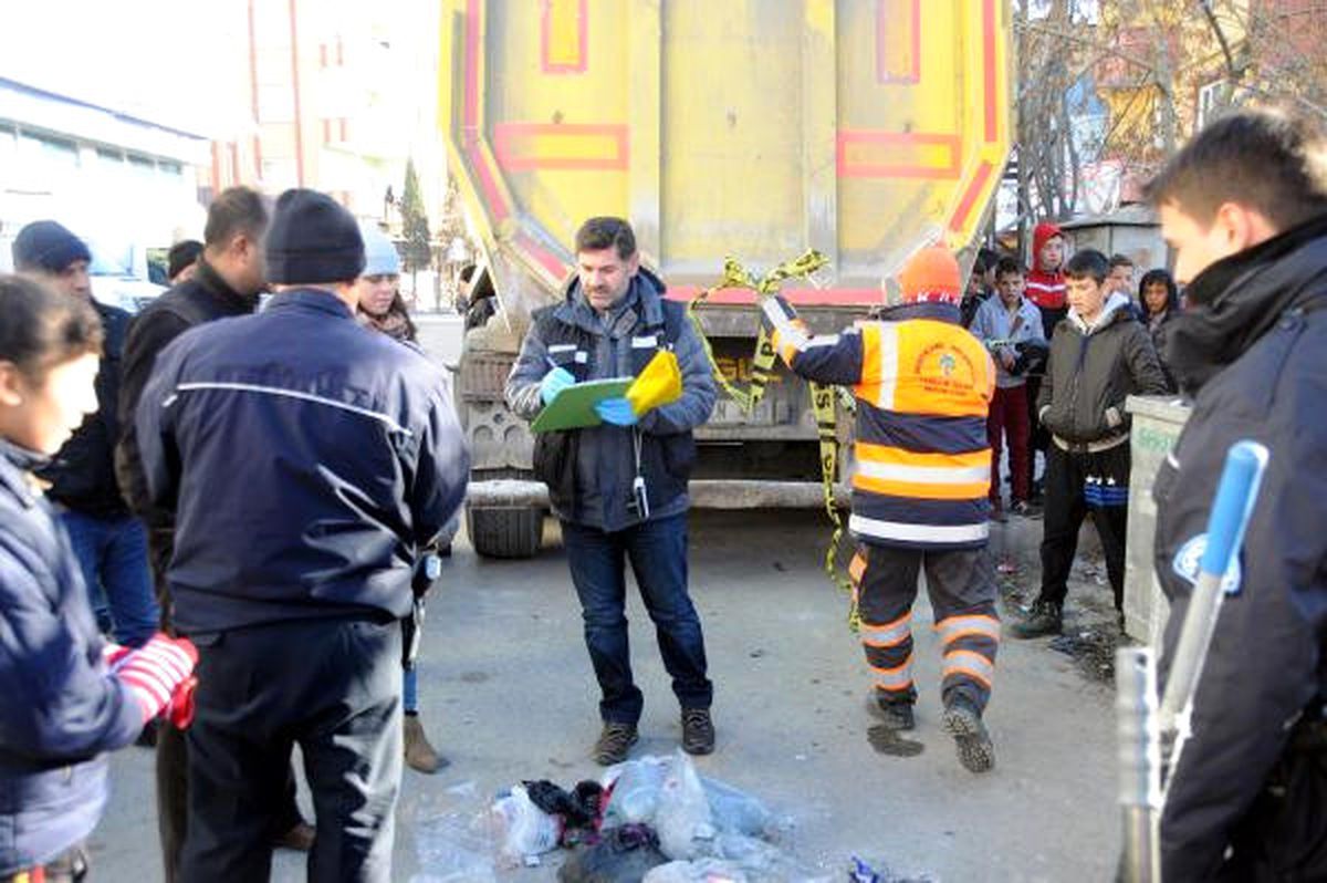 Gaziantep\'te, Çöp Konteynerinde Bebek Cesedi Bulundu
