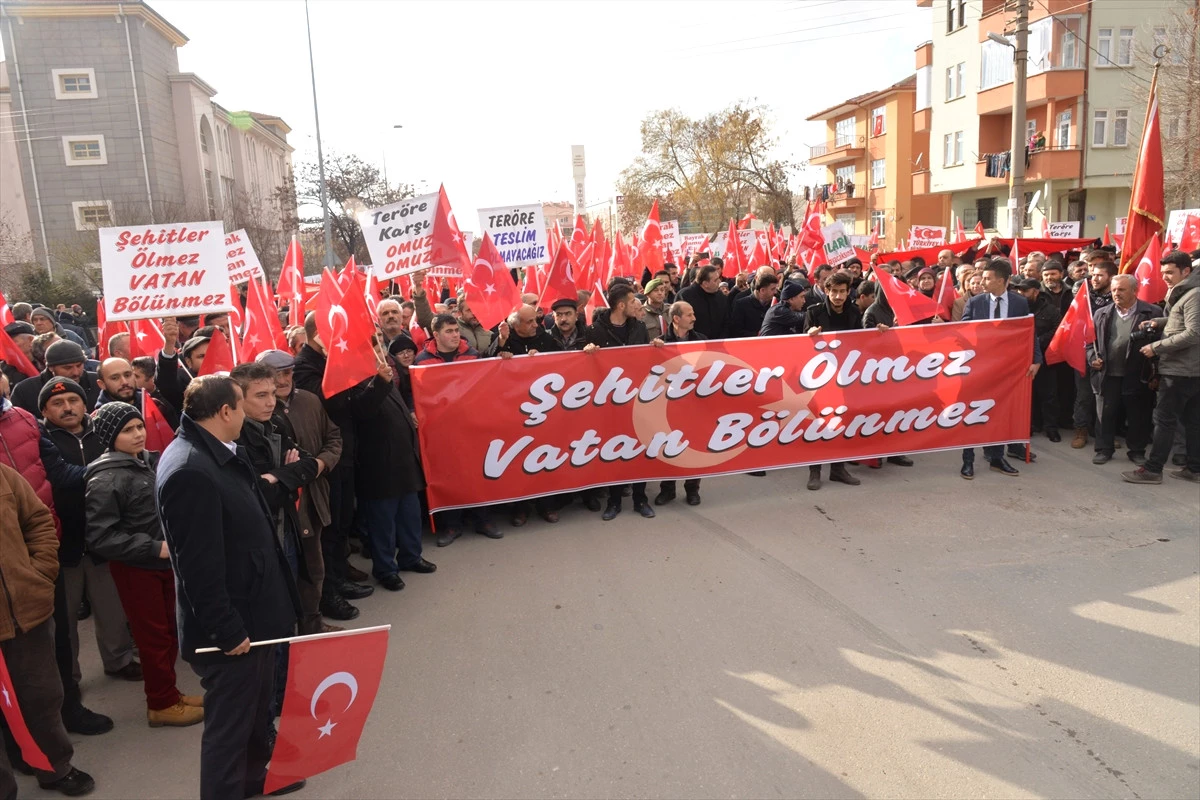 İstanbul ve Kayseri\'deki Terör Saldırılarına Tepkiler