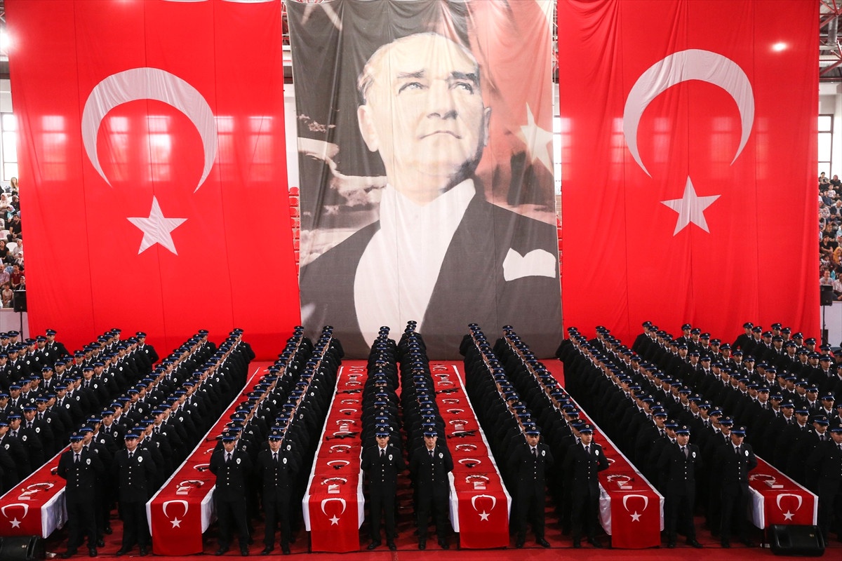 Karabük Pomem\'de Mezuniyet Töreni