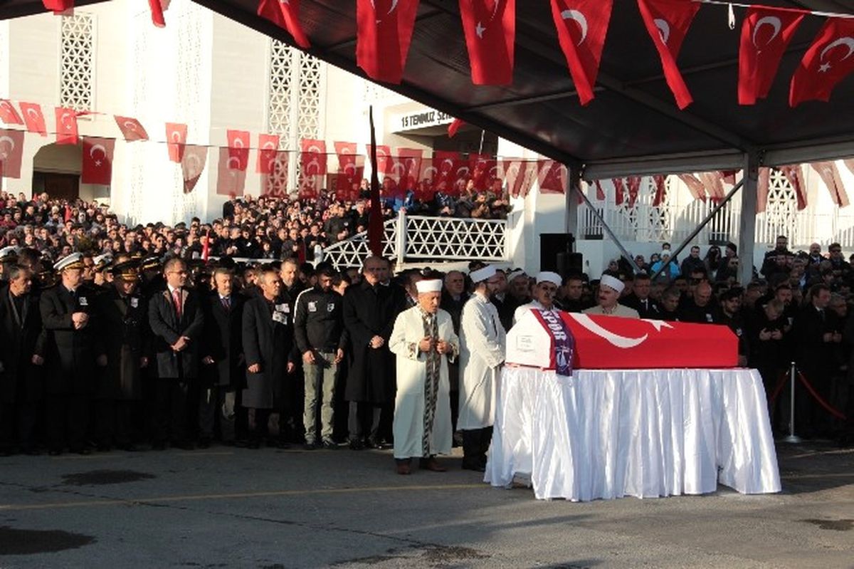 Kayseri Şehidi İstanbul\'da Son Yolculuğuna Uğurlandı