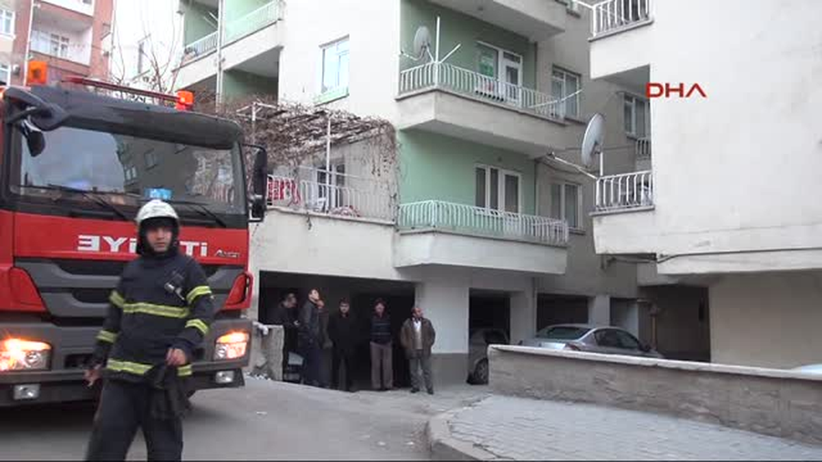 Kırıkkale Çakmak Patladı 4 Genç Yaralandı