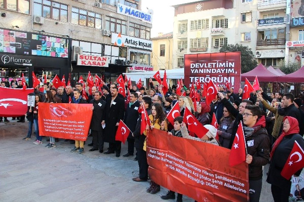 Makedonya Göçmenlerinden Teröre Tepki