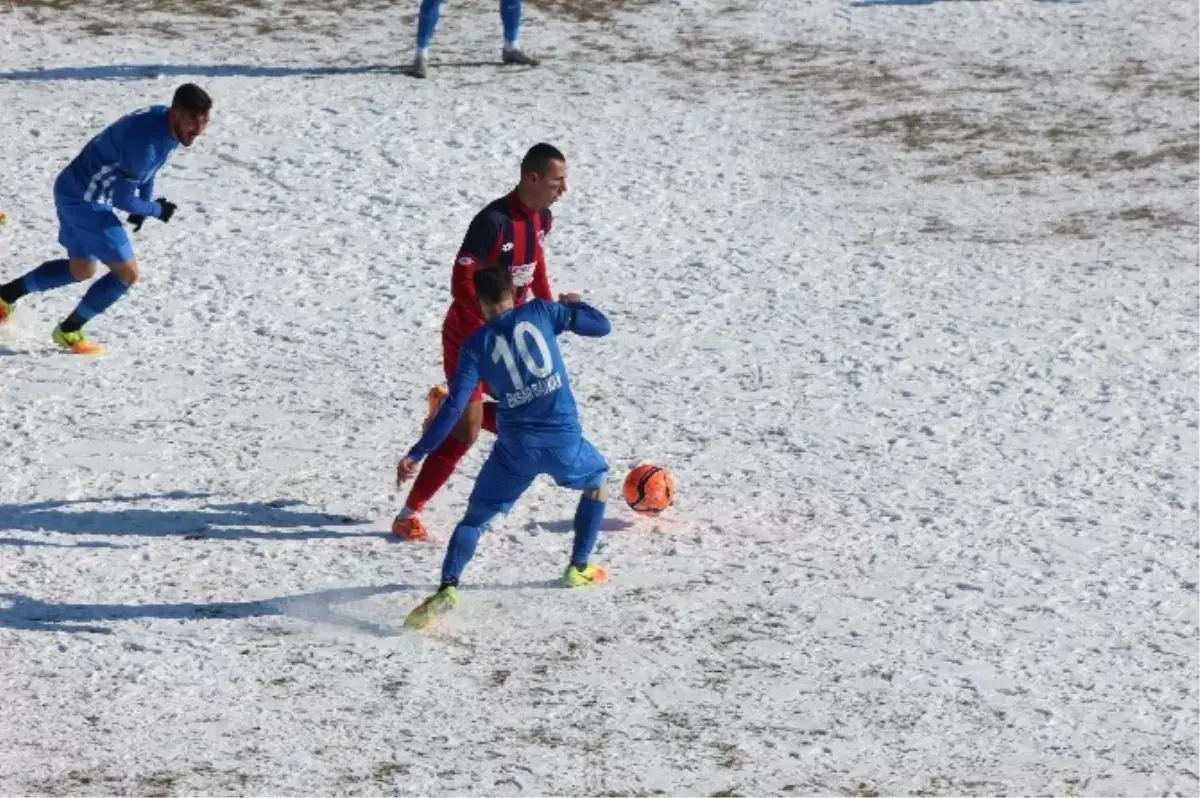 Niğde Belediyespor Evinde Sarıyerspor\'e Direnemedi