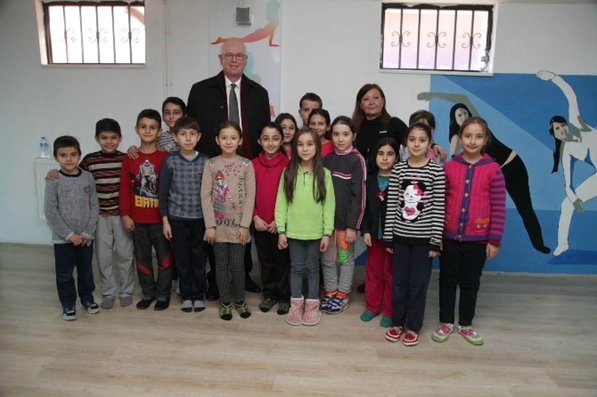 Odunpazarı\'ndan Çocuklara Halk Oyunları Kursu