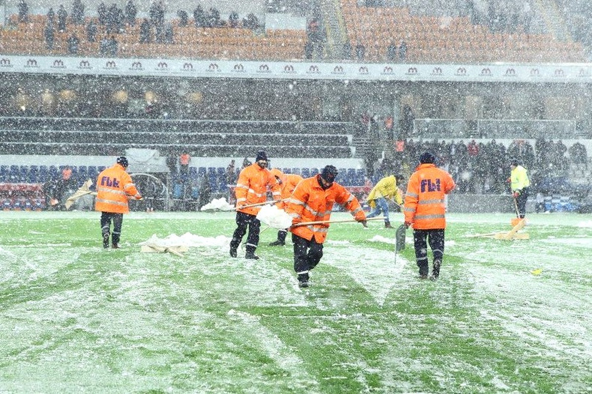 Ofspor-Zonguldak Kömürspor Maçı Yarına Ertelendi