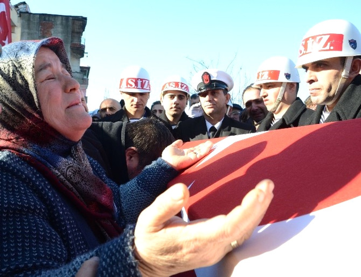 Şehidin Annesinden Yürek Burkan Feryat