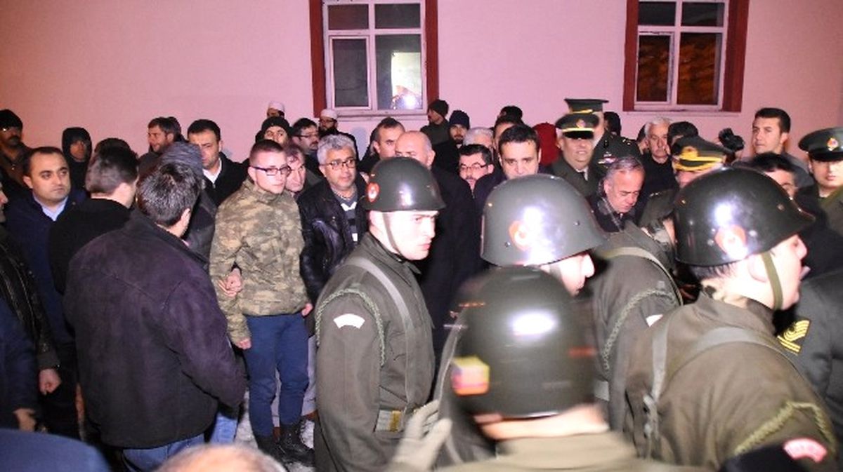 Şehit Er Döngel\'in Cenazesi Sinop\'a Ulaştı
