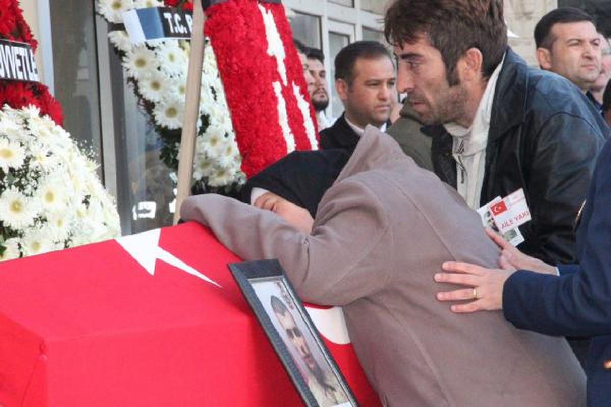 Şehit Fehmi Barçın Son Yolculuğuna Uğurlandı (2)