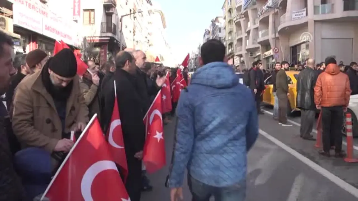 Teröre Lanet, Şehitlere Saygı Yürüşü" Yapıldı