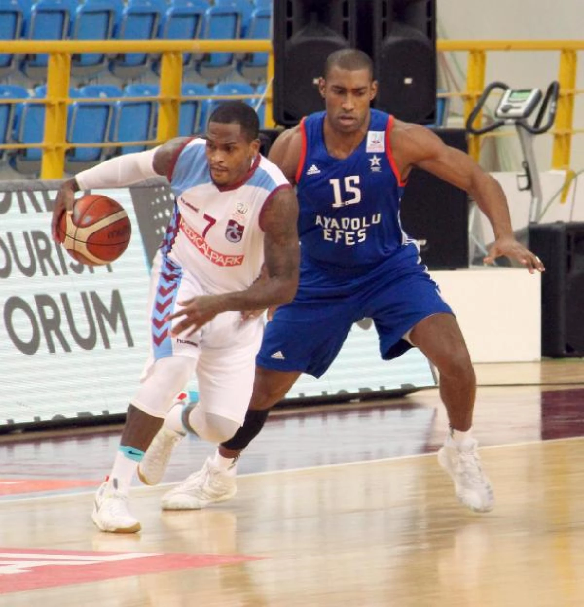 Trabzonspor Medical Park-Anadolu Efes: 77-78